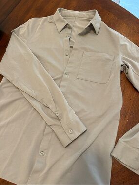 Lululemon men’s button down shirt